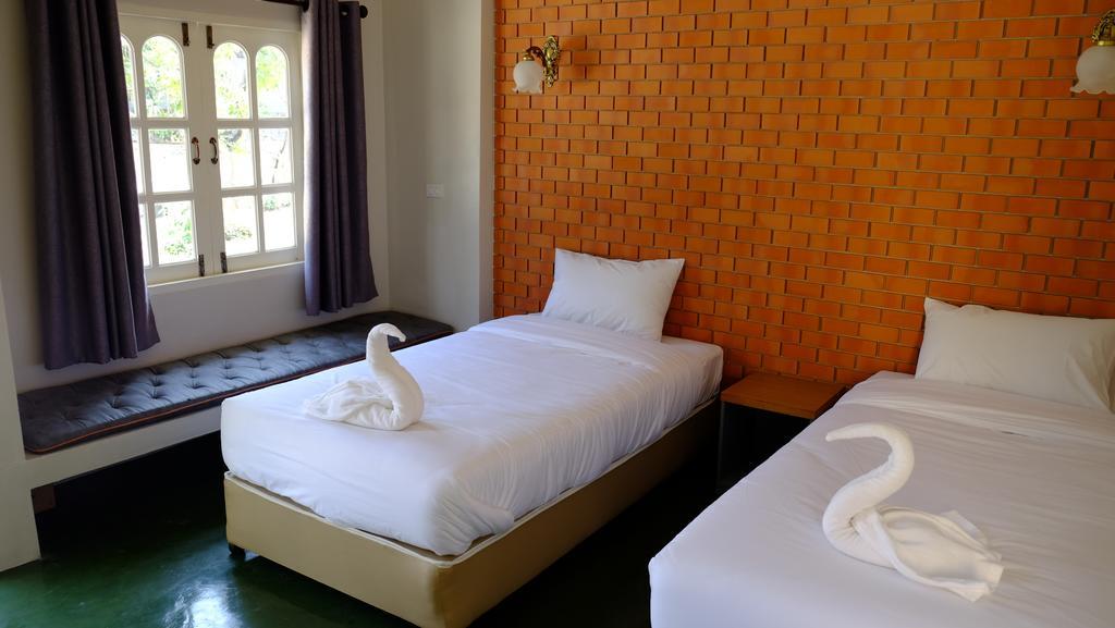 Wangpla Villa Resort Nakhon Sawan Ruang foto