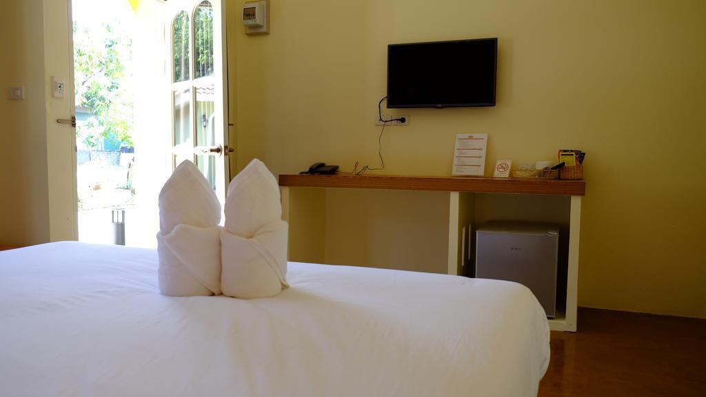 Wangpla Villa Resort Nakhon Sawan Ruang foto