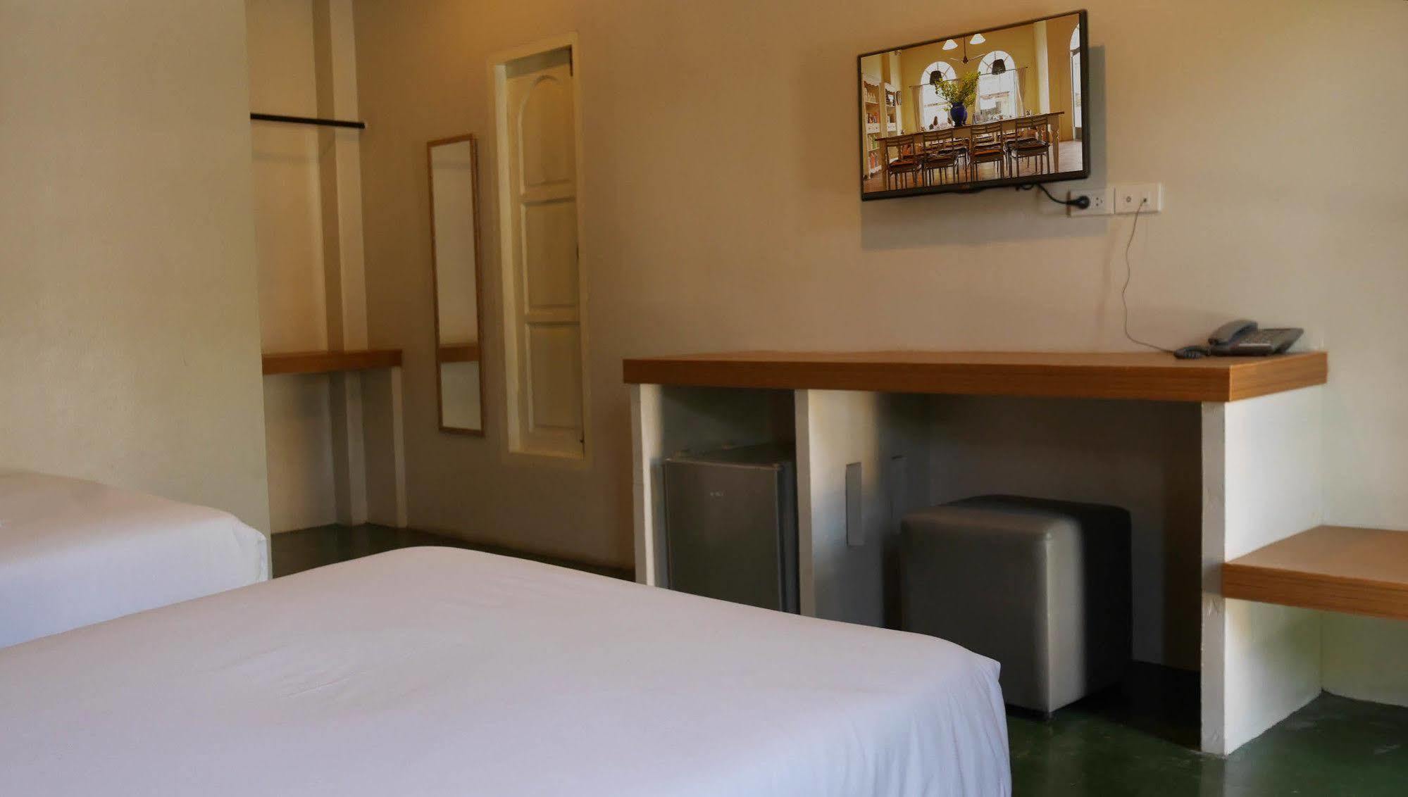 Wangpla Villa Resort Nakhon Sawan Bagian luar foto
