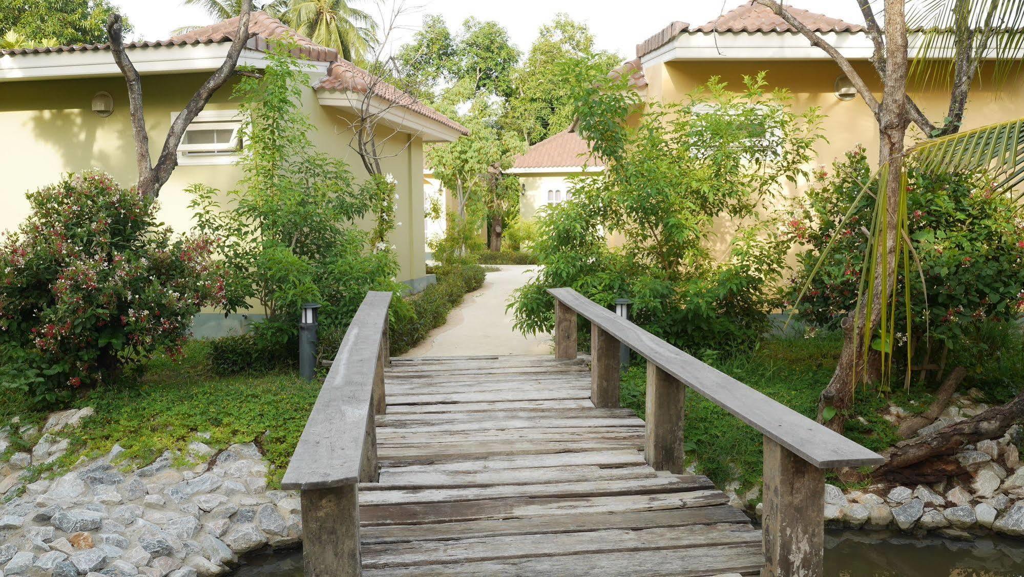 Wangpla Villa Resort Nakhon Sawan Bagian luar foto