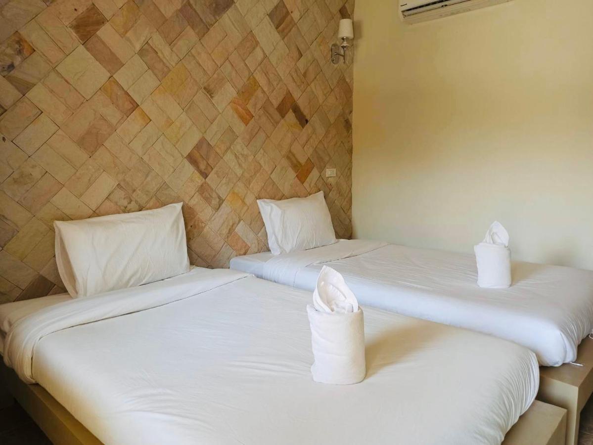 Wangpla Villa Resort Nakhon Sawan Bagian luar foto