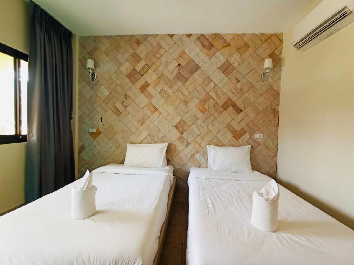 Wangpla Villa Resort Nakhon Sawan Bagian luar foto