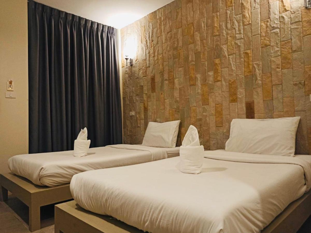 Wangpla Villa Resort Nakhon Sawan Bagian luar foto